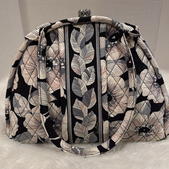 Vera Bradley Black and Cream Women's Handbag/EUC - Picture 3 of 7